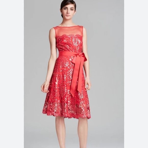 TADASHI SHOJI Red Lace Dress 6 Illusion Neck Sequin Bow Holiday Christmas Formal - Picture 16 of 16
